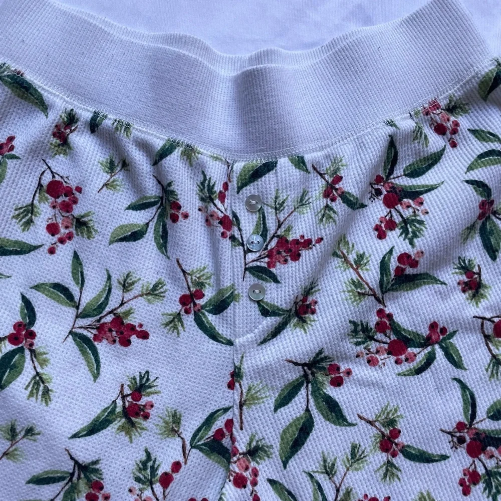 Holiday Pajama set - Picture 4 of 6